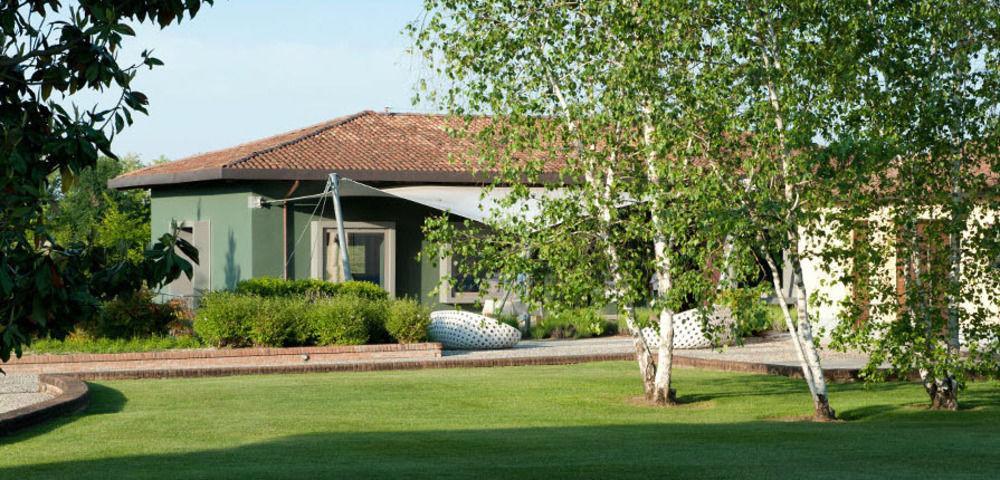 Relais 23 Hotel & Ristorante Castelnuovo Belbo 外观 照片