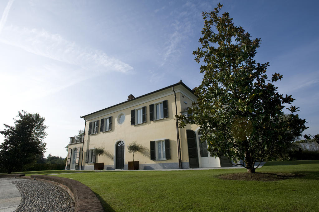 Relais 23 Hotel & Ristorante Castelnuovo Belbo 外观 照片