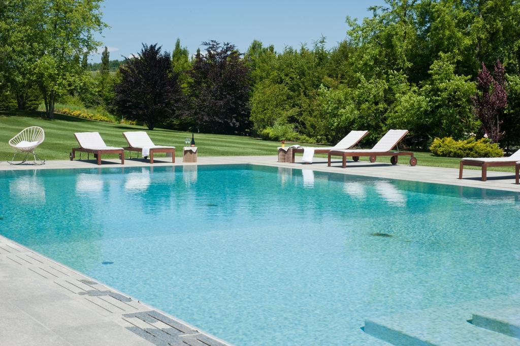 Relais 23 Hotel & Ristorante Castelnuovo Belbo 外观 照片