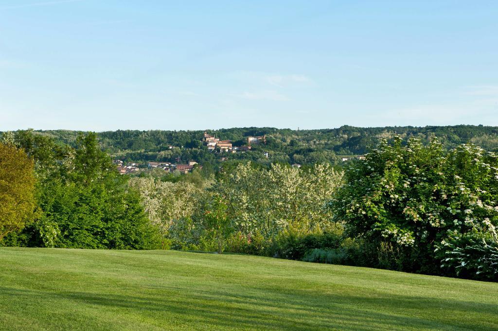 Relais 23 Hotel & Ristorante Castelnuovo Belbo 外观 照片