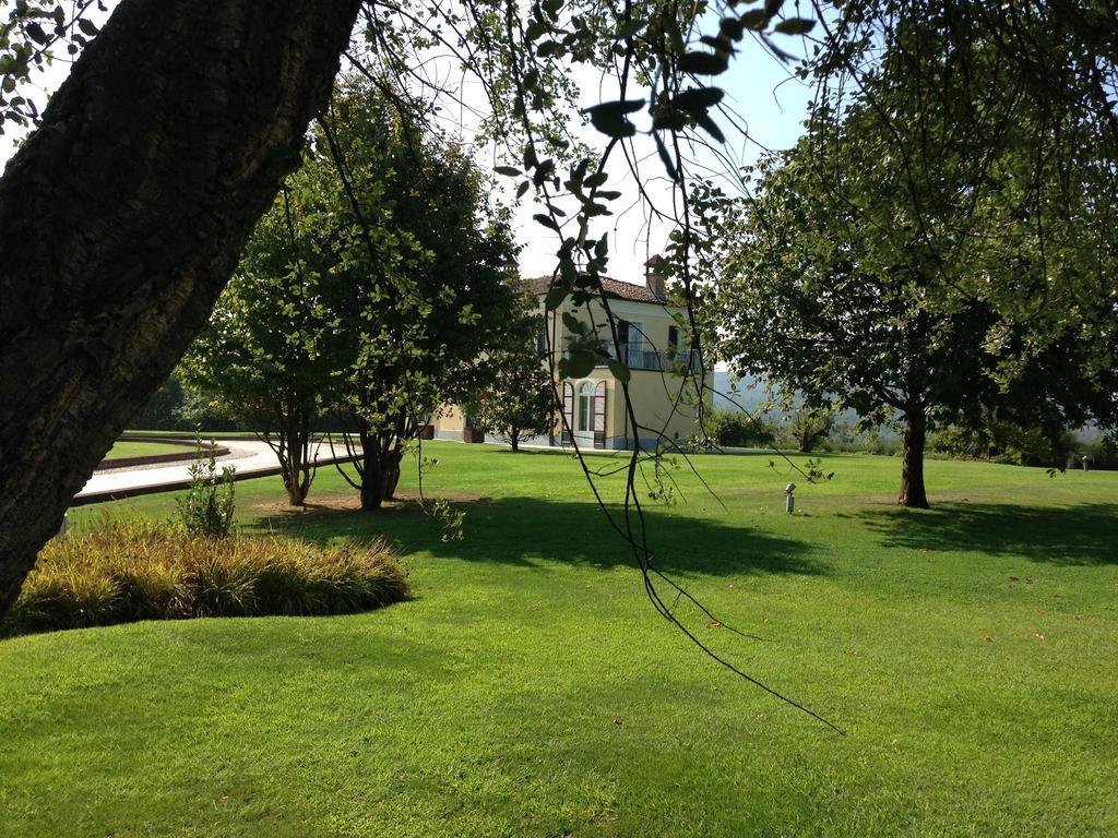 Relais 23 Hotel & Ristorante Castelnuovo Belbo 外观 照片