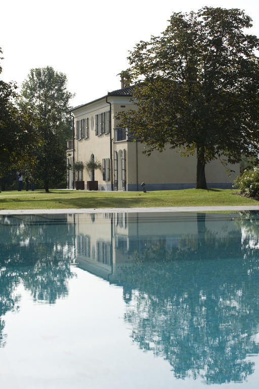 Relais 23 Hotel & Ristorante Castelnuovo Belbo 外观 照片
